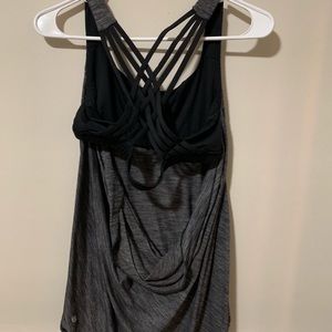 Lululemon women tank built in bra open back size 8
